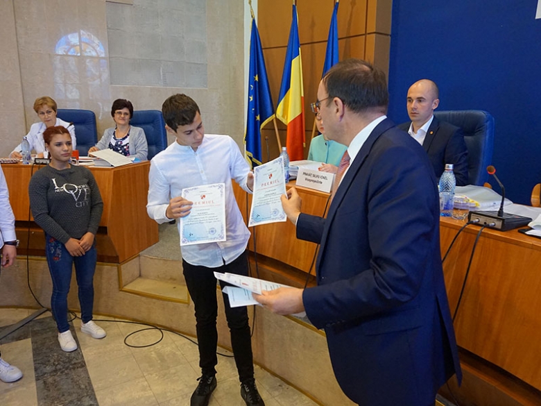 Smooth pilot mental Consiliul Județean Bacău-Consiliul Judetean Bacau a premiat performanta  sportiva